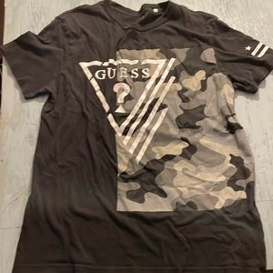 Guess black and gray camo shirt